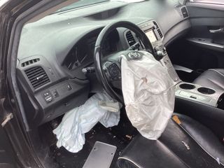 2013 Toyota Venza XLE - Interior Steering Wheel With Keys Image